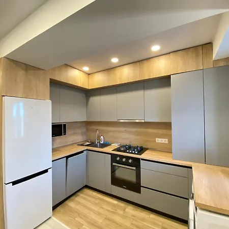 Apartment Rentnow White And Cozy In Center, Parking Chisinau