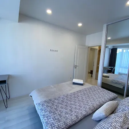 Rentnow White And Cozy In Center, Parking Apartment Chisinau