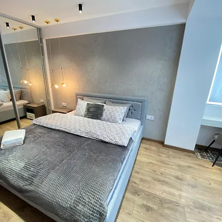 Rentnow White And Cozy In Center, Parking Chisinau